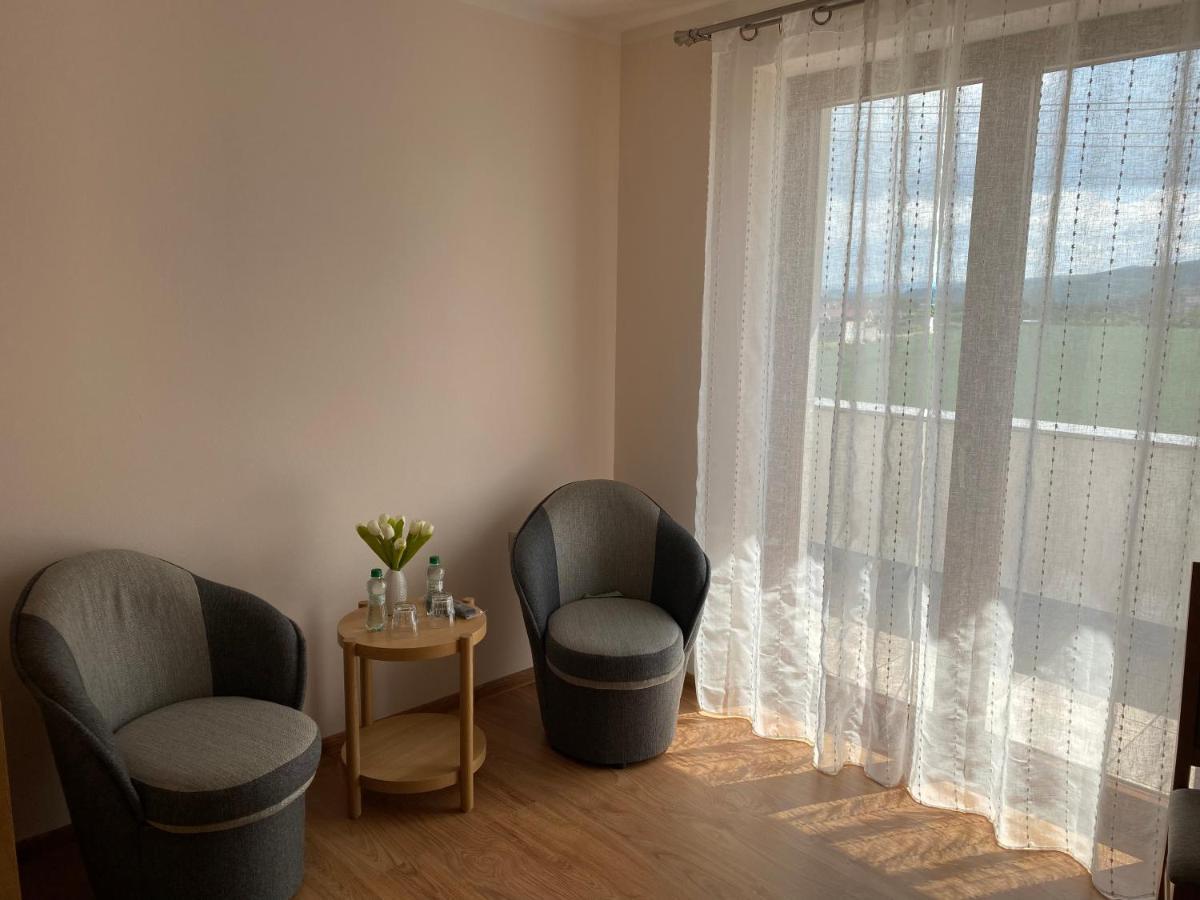 Penzion Pod Tureckom Hotel Trencianske Bohuslavice Bagian luar foto
