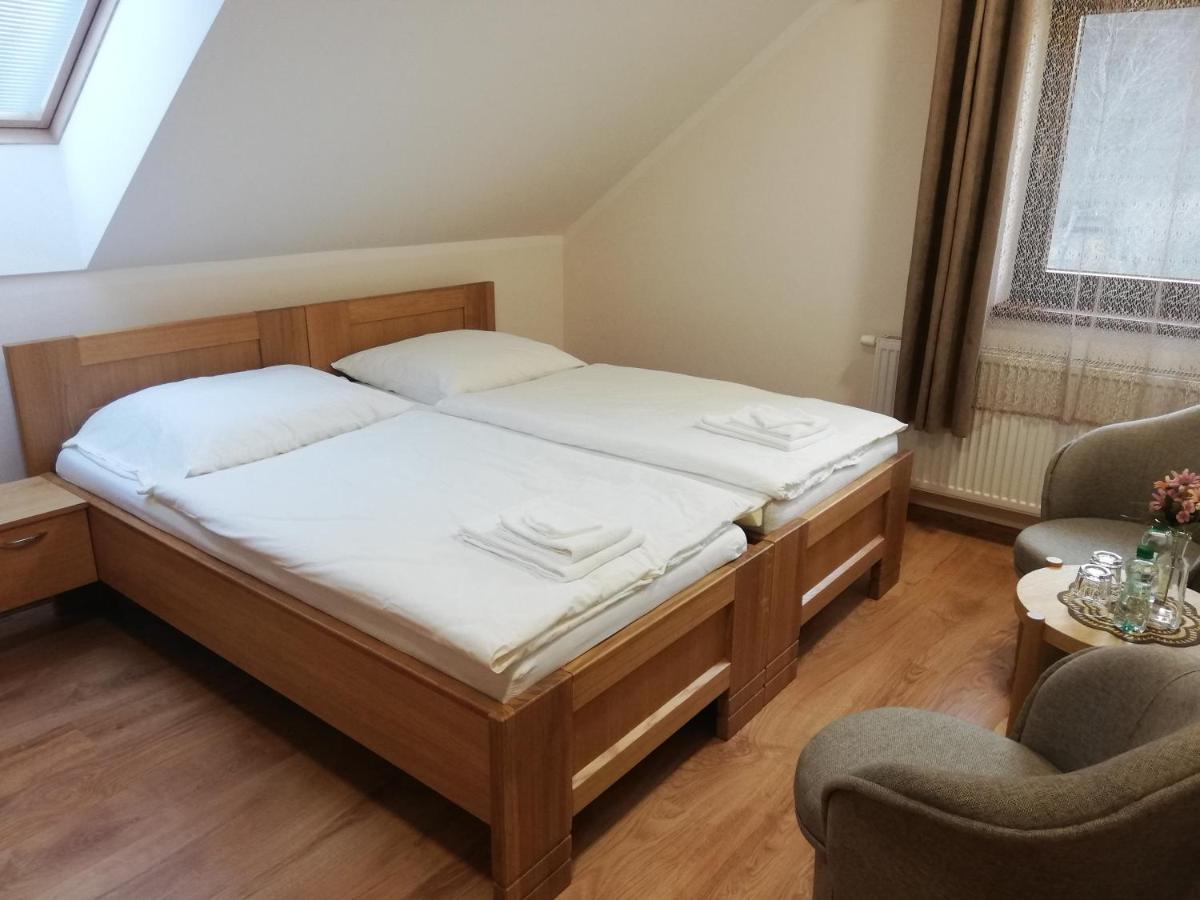 Penzion Pod Tureckom Hotel Trencianske Bohuslavice Bagian luar foto